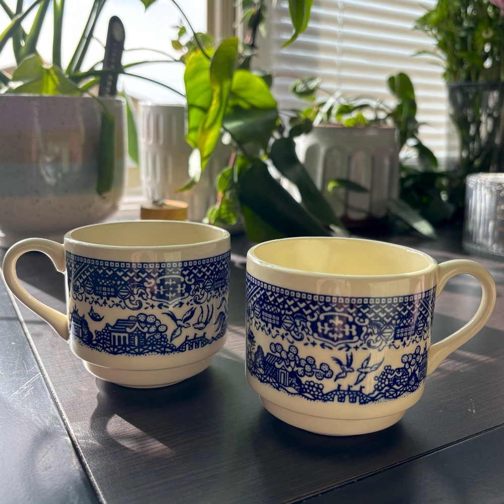 Two Vintage Blue Willow Coffee Teacups